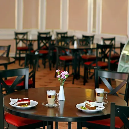 Ensana Hvezda - Imperial - Neapol Hotel 4*