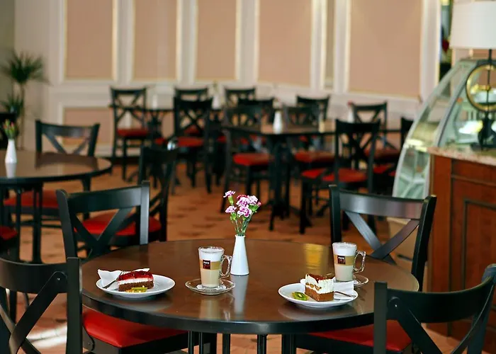 Ensana Hvězda - Imperiál - Neapol Hotel 4*