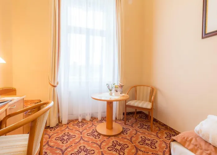 Ensana Hvězda - Imperiál - Neapol Hotel