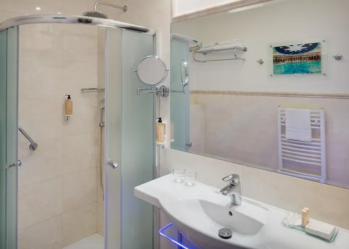 Ensana Hvězda - Imperiál - Neapol Hotel 4*