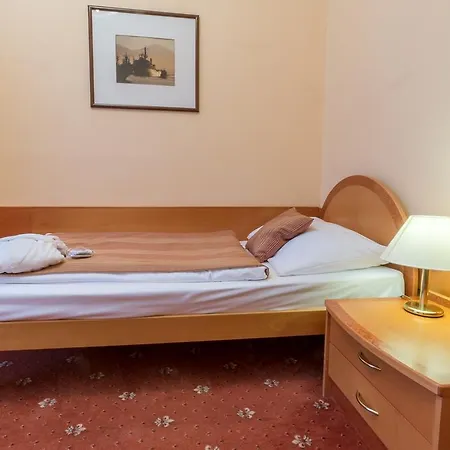Ensana Hvezda - Imperial - Neapol 4*