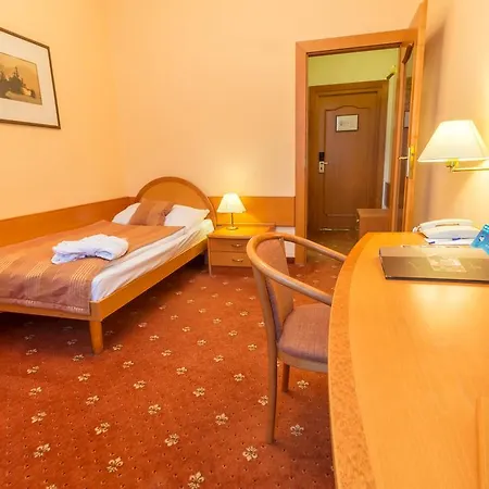 Ensana Hvezda - Imperial - Neapol Hotel 4*