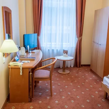 Ensana Hvezda - Imperial - Neapol 4* Марианске-Лазне