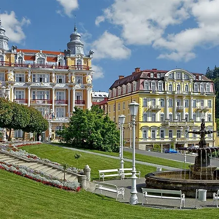 Ensana Hvezda - Imperial - Neapol Отель Марианске-Лазне
