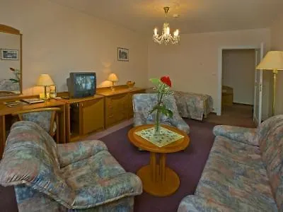 Ensana Hvezda - Imperial - Neapol 4* Марианске-Лазне
