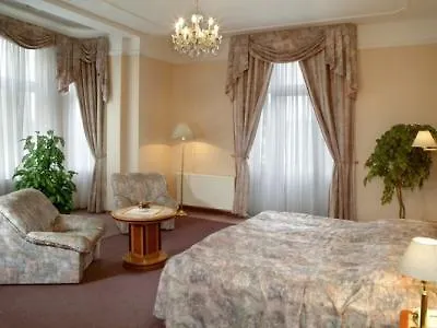 Ensana Hvezda - Imperial - Neapol Отель Марианске-Лазне
